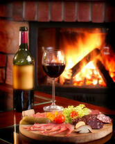 Красное вино и антре у камина